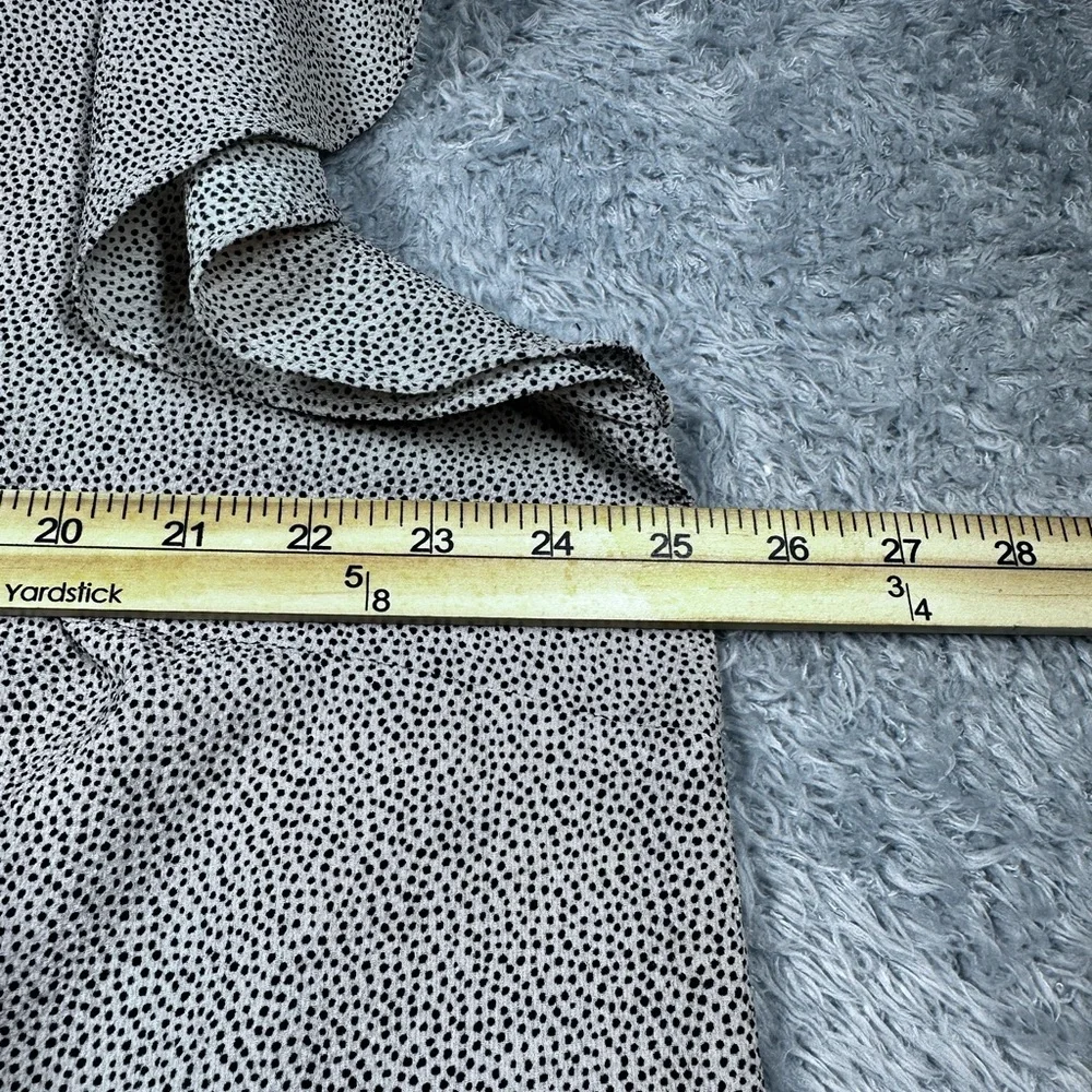 Women's V-Neck Top - polka‎ dot
